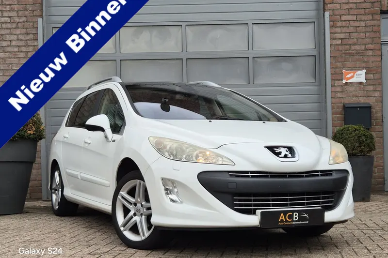 Peugeot 308 (2011)