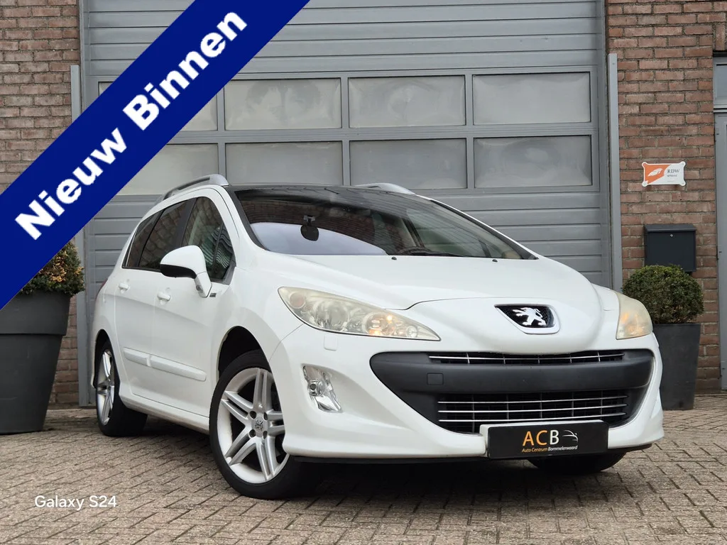 Peugeot 308 (2011) — foto 1