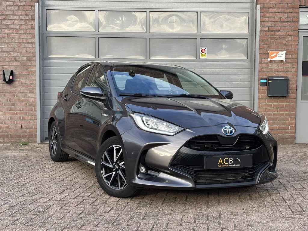 Toyota Yaris (2021) — foto 1