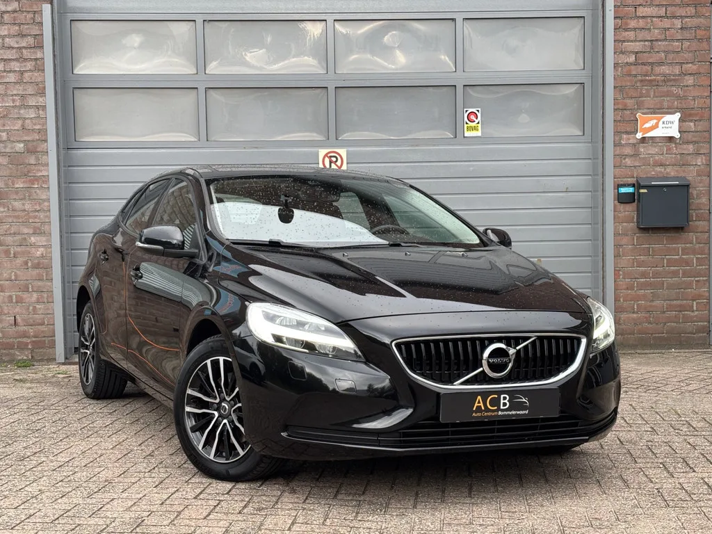 Volvo V40 (2016) — foto 1