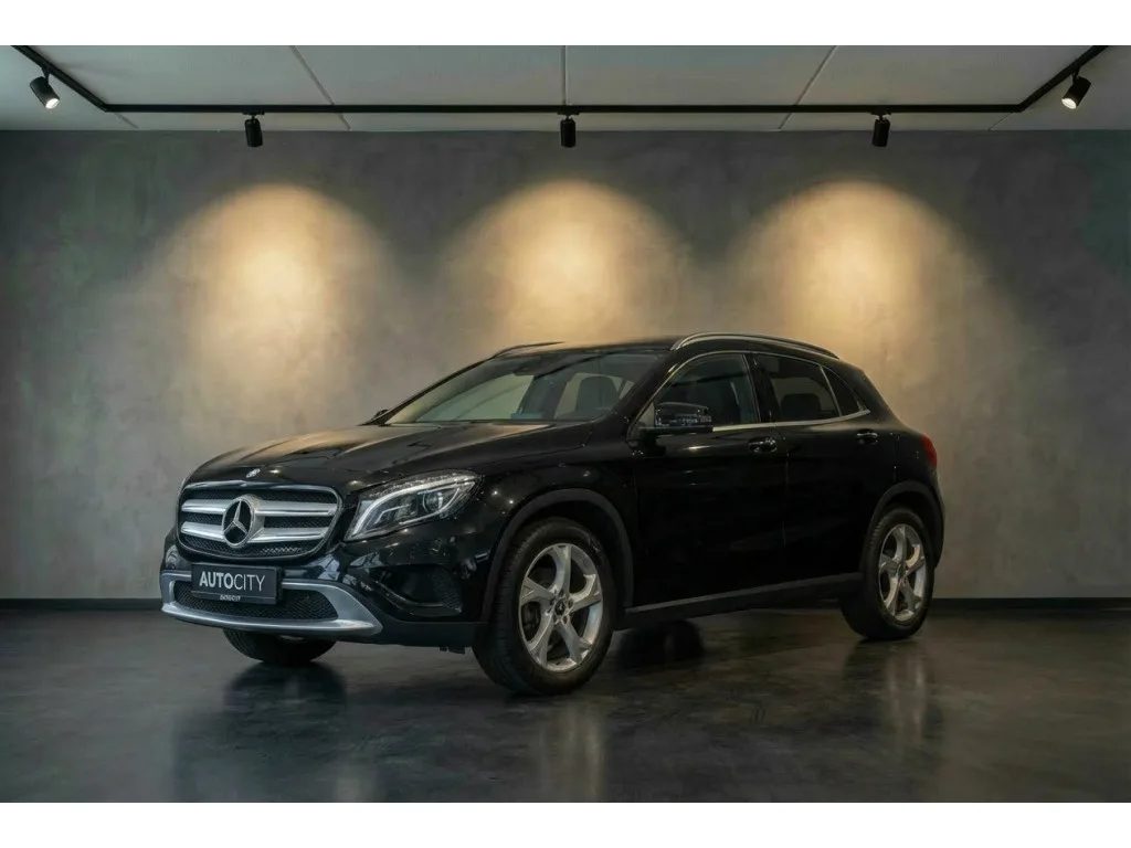 Mercedes-Benz GLA (2019) — foto 1