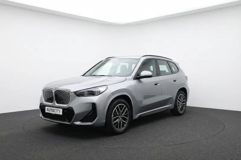 BMW iX1 (2024)