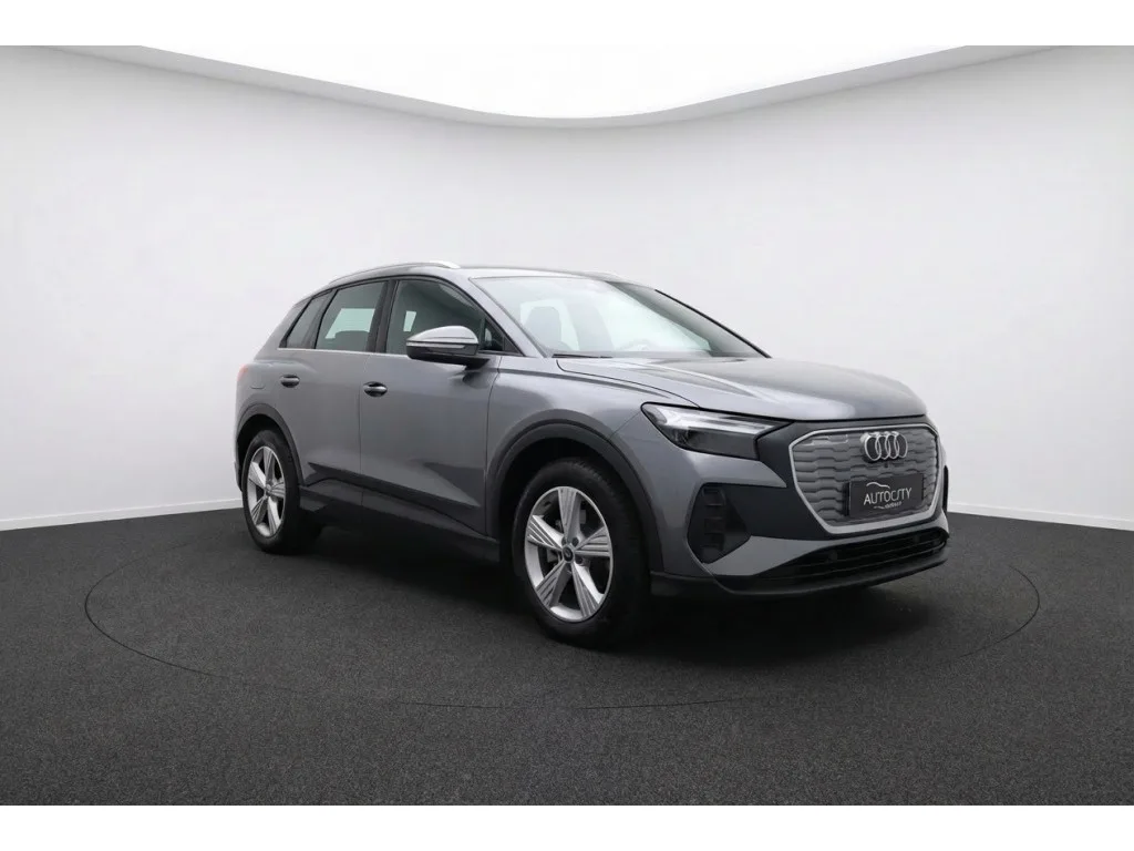 Audi Q4 e-tron (2023) — foto 1