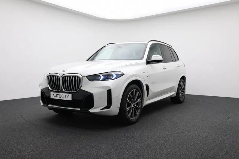 BMW X5 (2023)