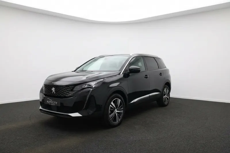 Peugeot 5008 (2023)