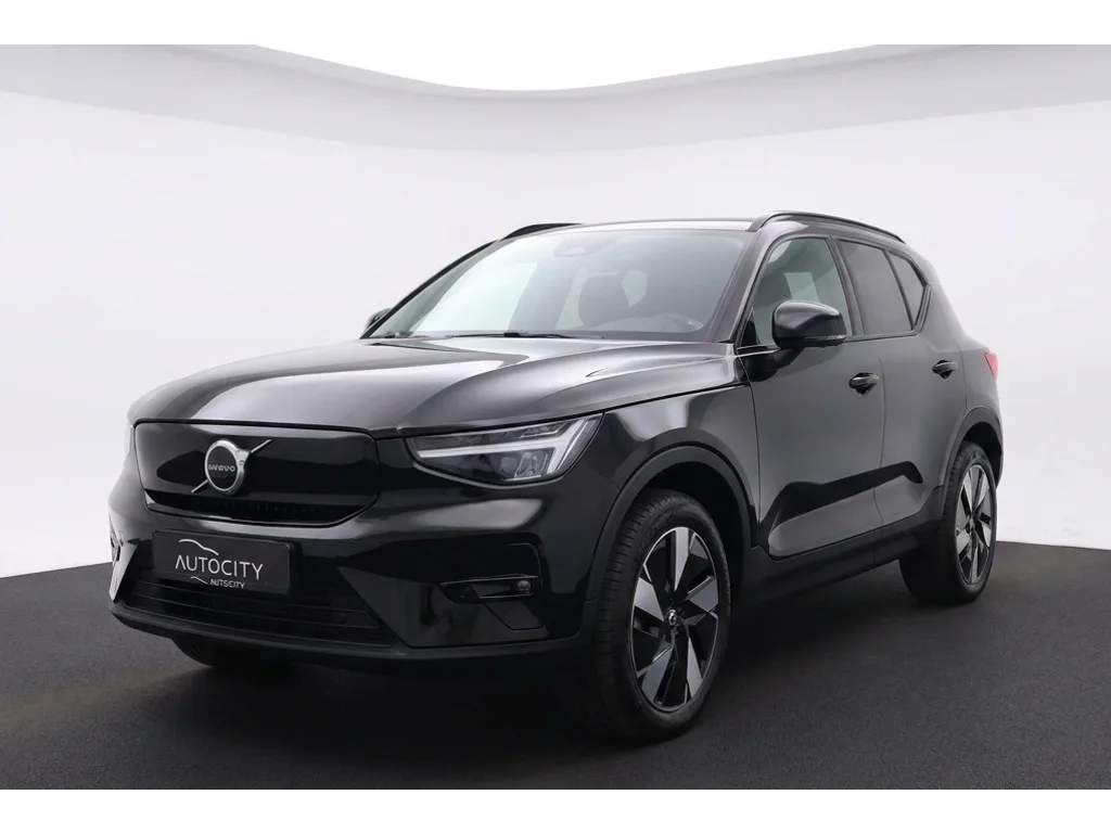 Volvo XC40 (2025) — foto 1