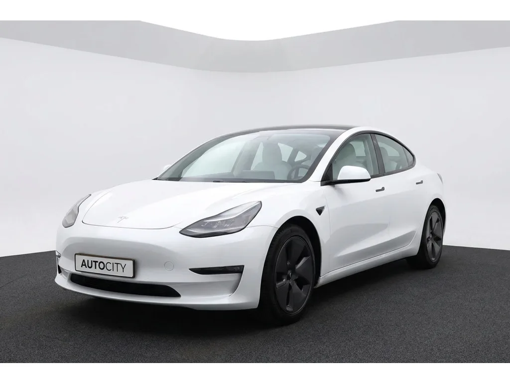 Tesla Model 3 (2021) — foto 1