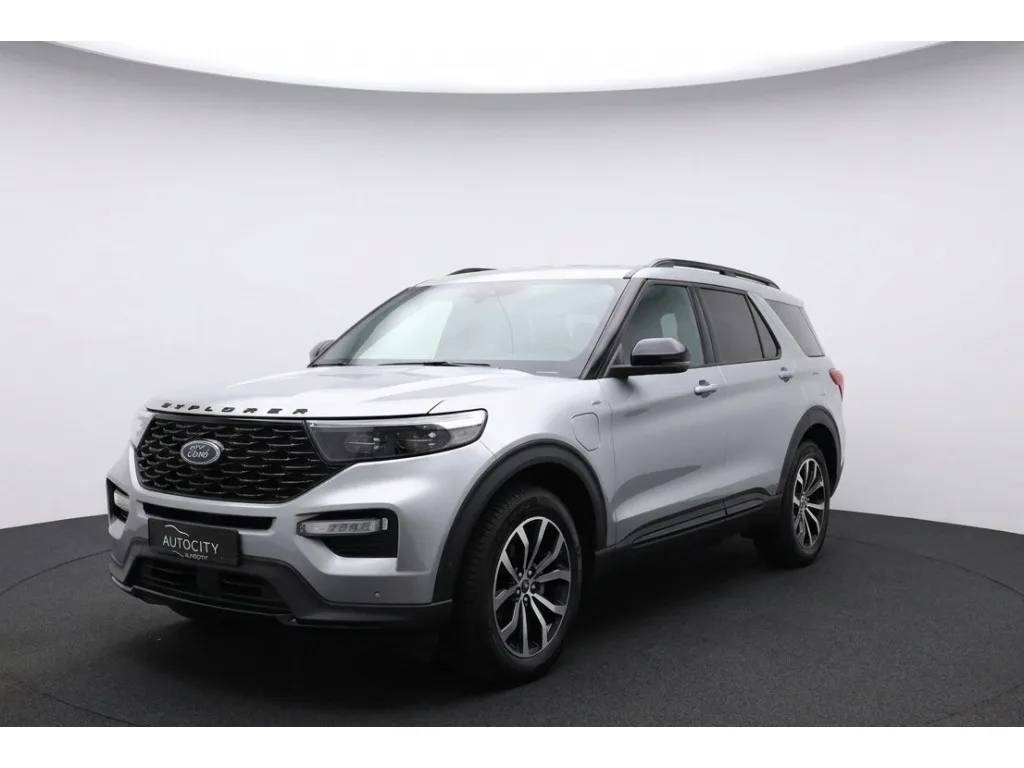 Ford Explorer (2022) — foto 1