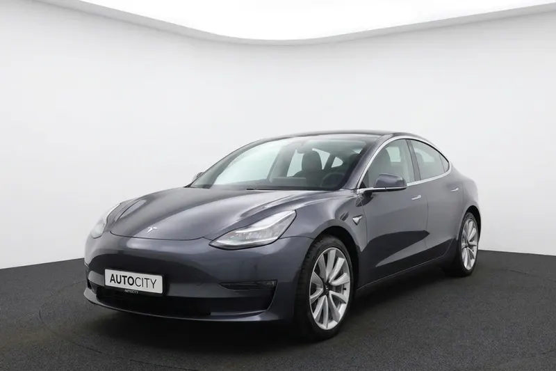 Tesla Model 3 (2020)
