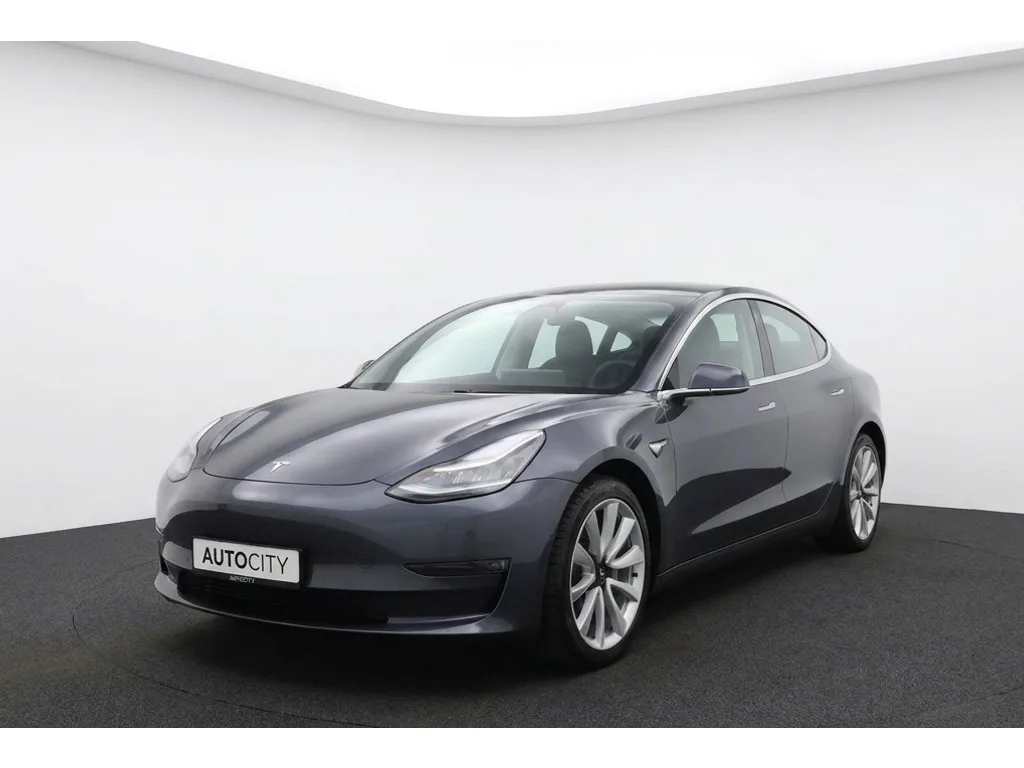 Tesla Model 3 (2020) — foto 1