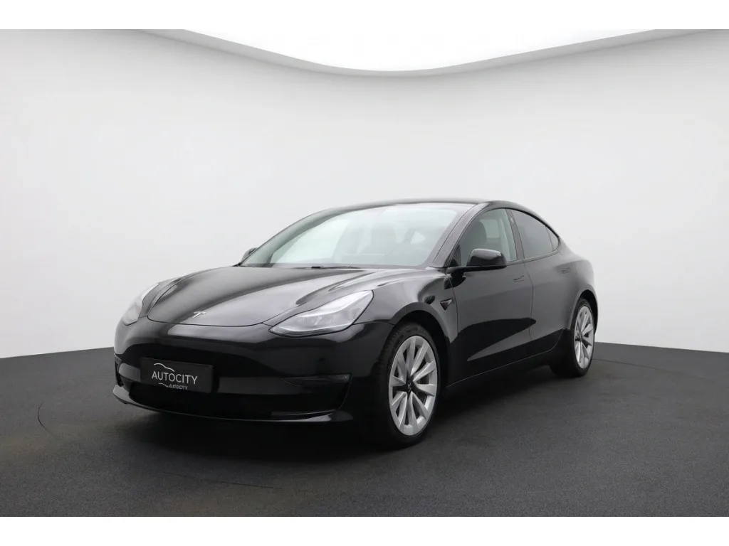 Tesla Model 3 (2022) — foto 1