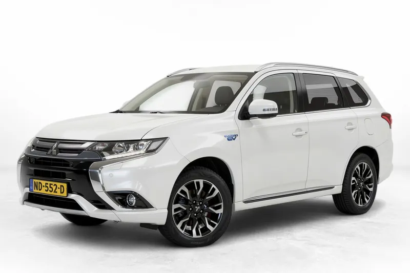 Mitsubishi Outlander (2016)