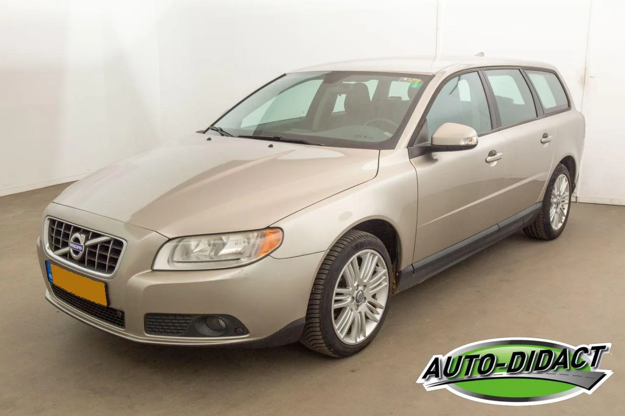 Volvo V70 (2010) — foto 1