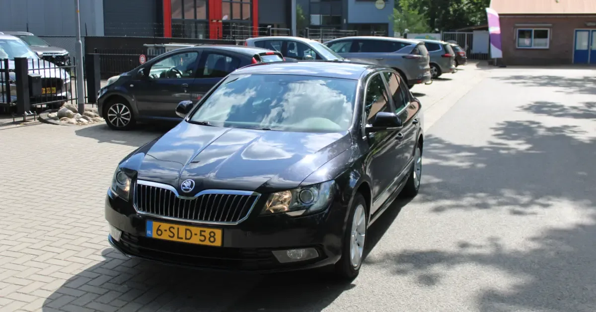 Škoda Superb (2014) — foto 1