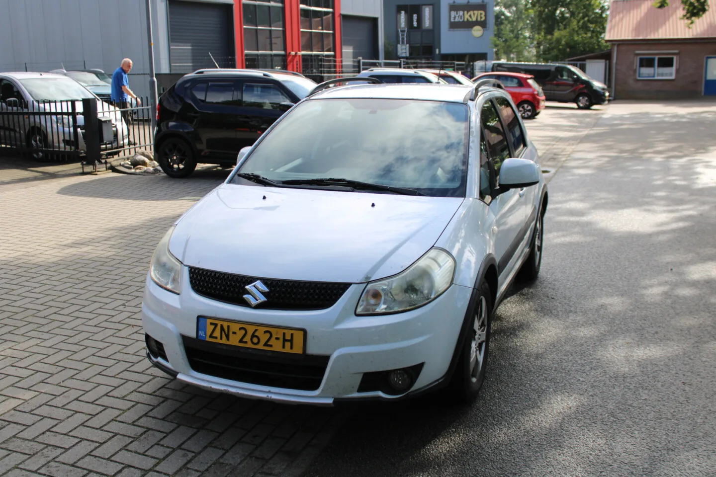 Suzuki SX4 (2010) — foto 1