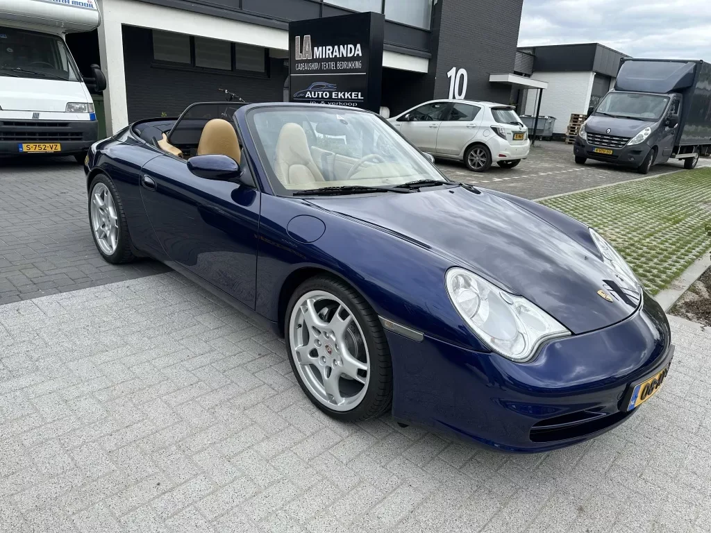 Porsche 911 (2002) — foto 1