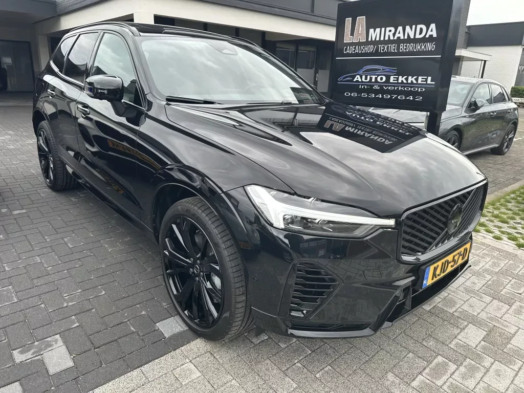 Volvo XC60 (2026) — foto 1