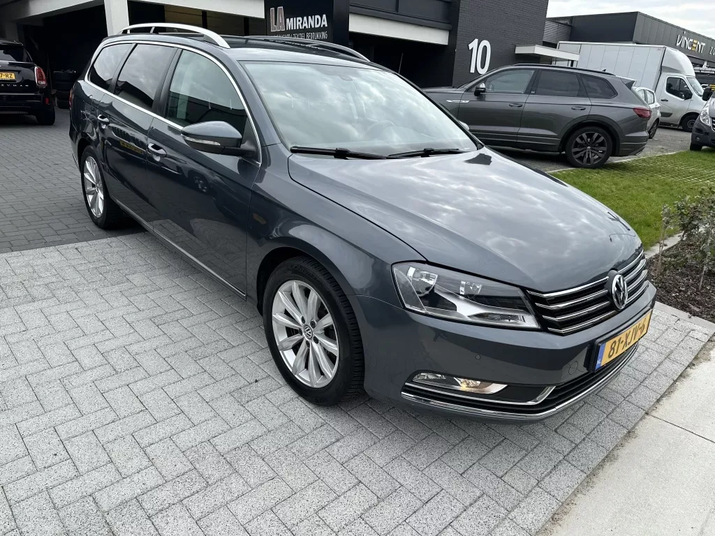 Volkswagen Passat (2012) — foto 1