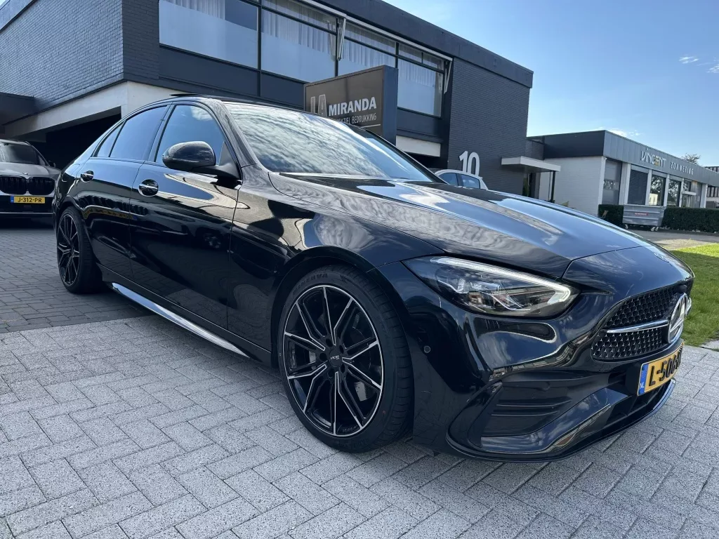 Mercedes-Benz C-Klasse (2021) — foto 1