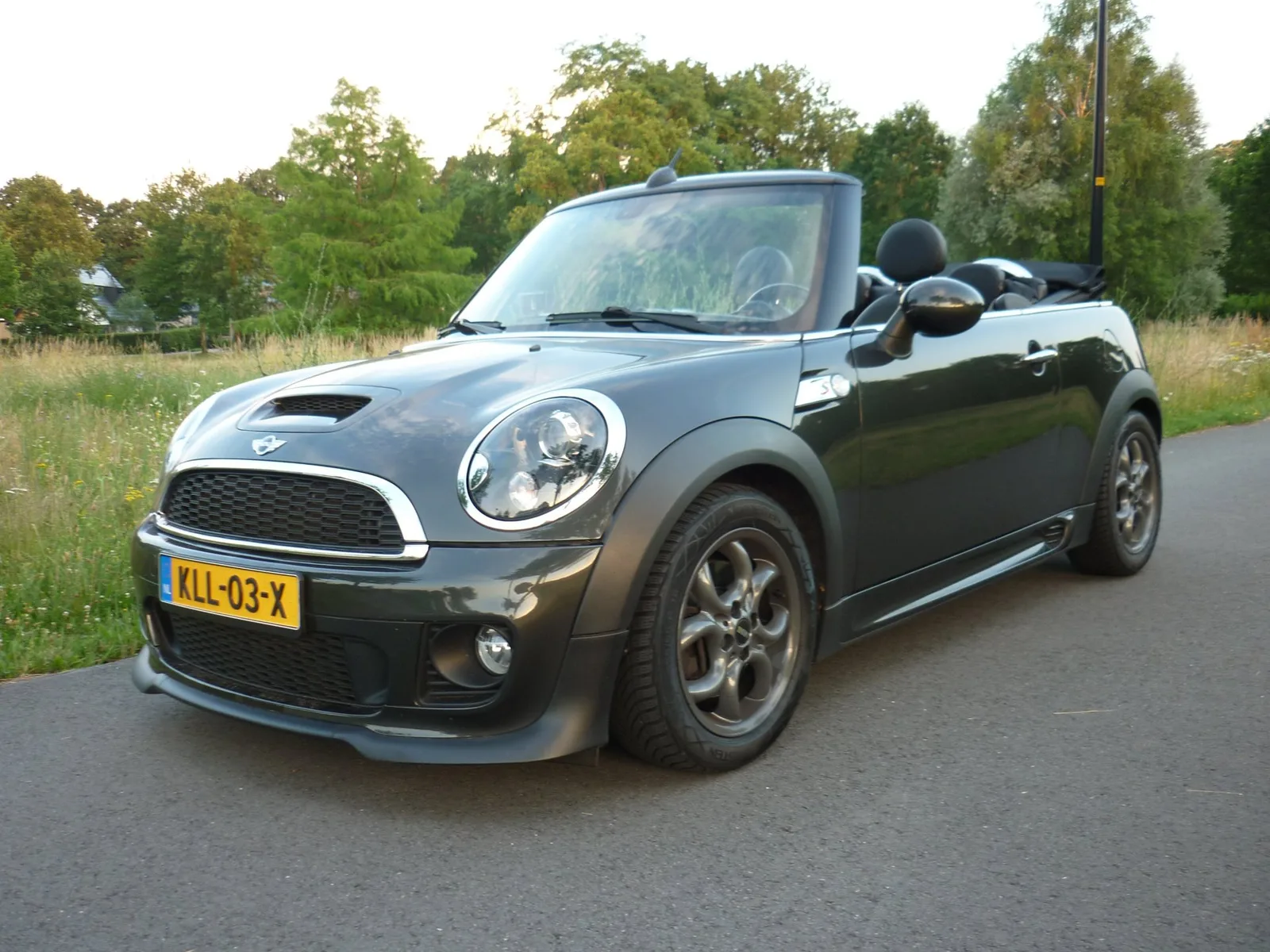 MINI Cabrio (2012) — foto 1