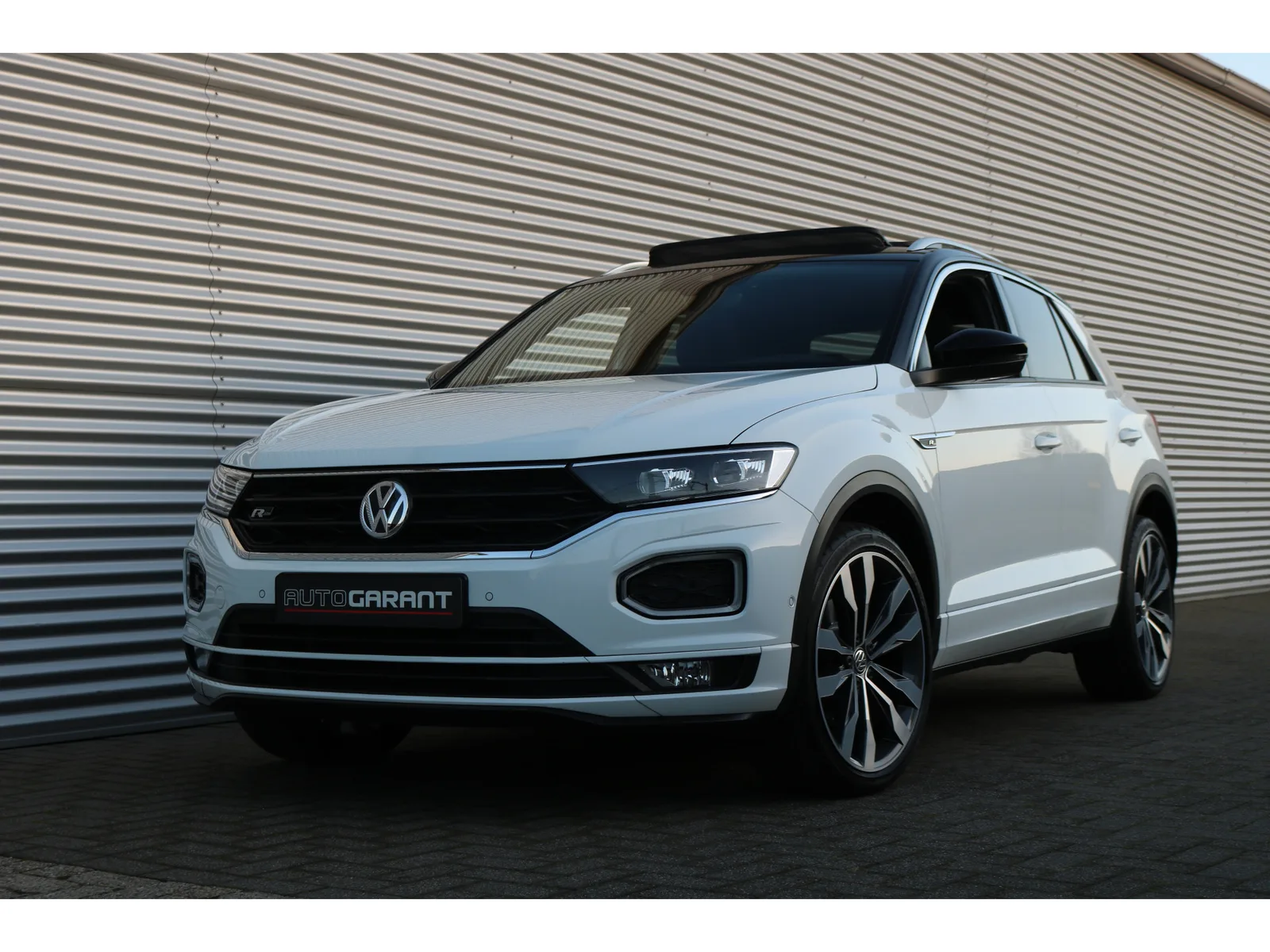 Volkswagen T-Roc (2019) — foto 1
