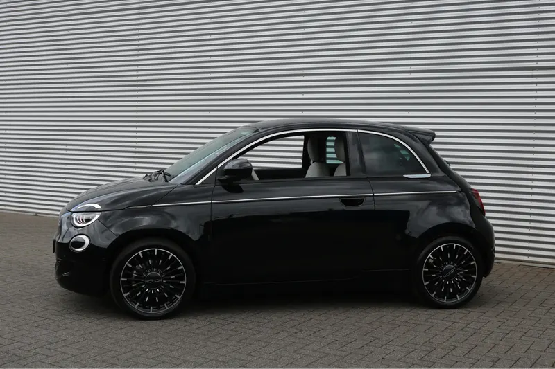 Fiat 500 (2023)