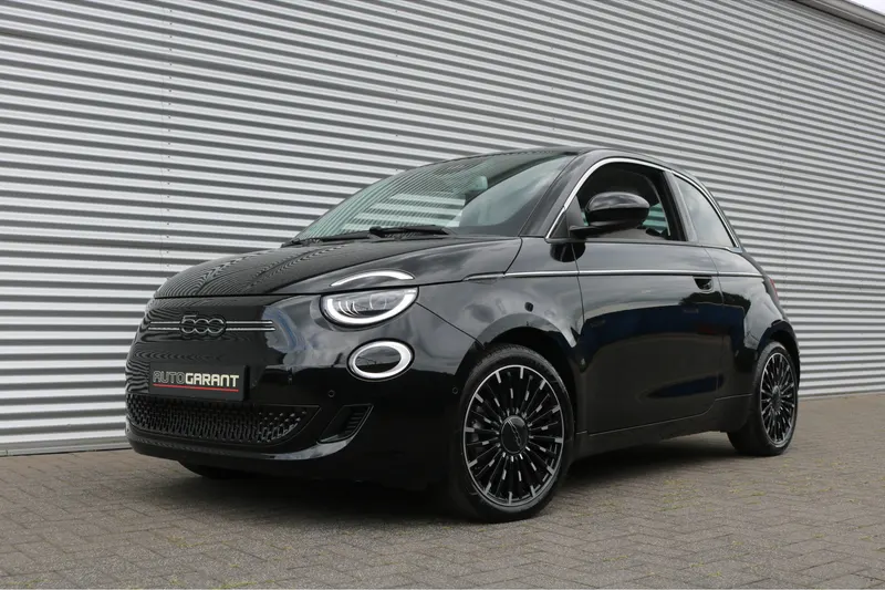 Fiat 500 (2023)