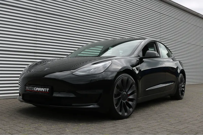 Tesla Model 3 (2021)