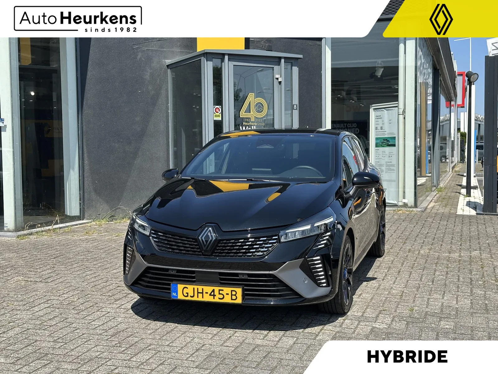 Renault Clio (2024) — foto 1