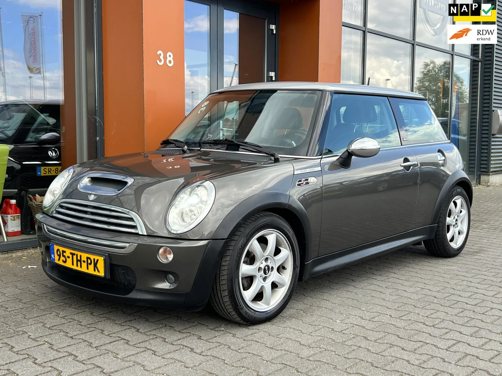 MINI 3 Deurs (2006) — foto 1