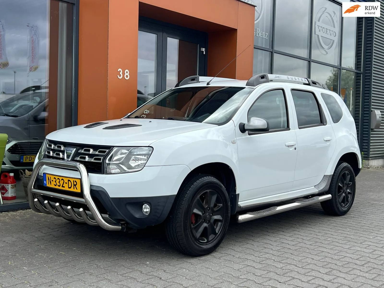 Dacia Duster (2014) — foto 1