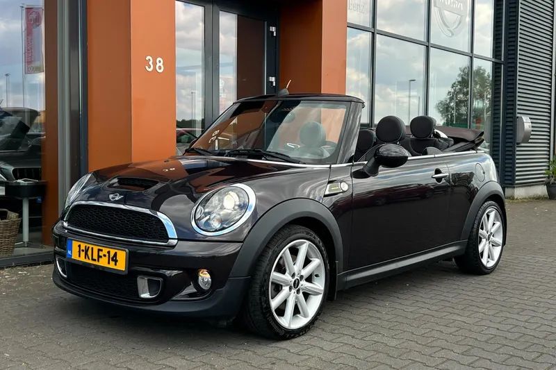 MINI Cabrio (2012)