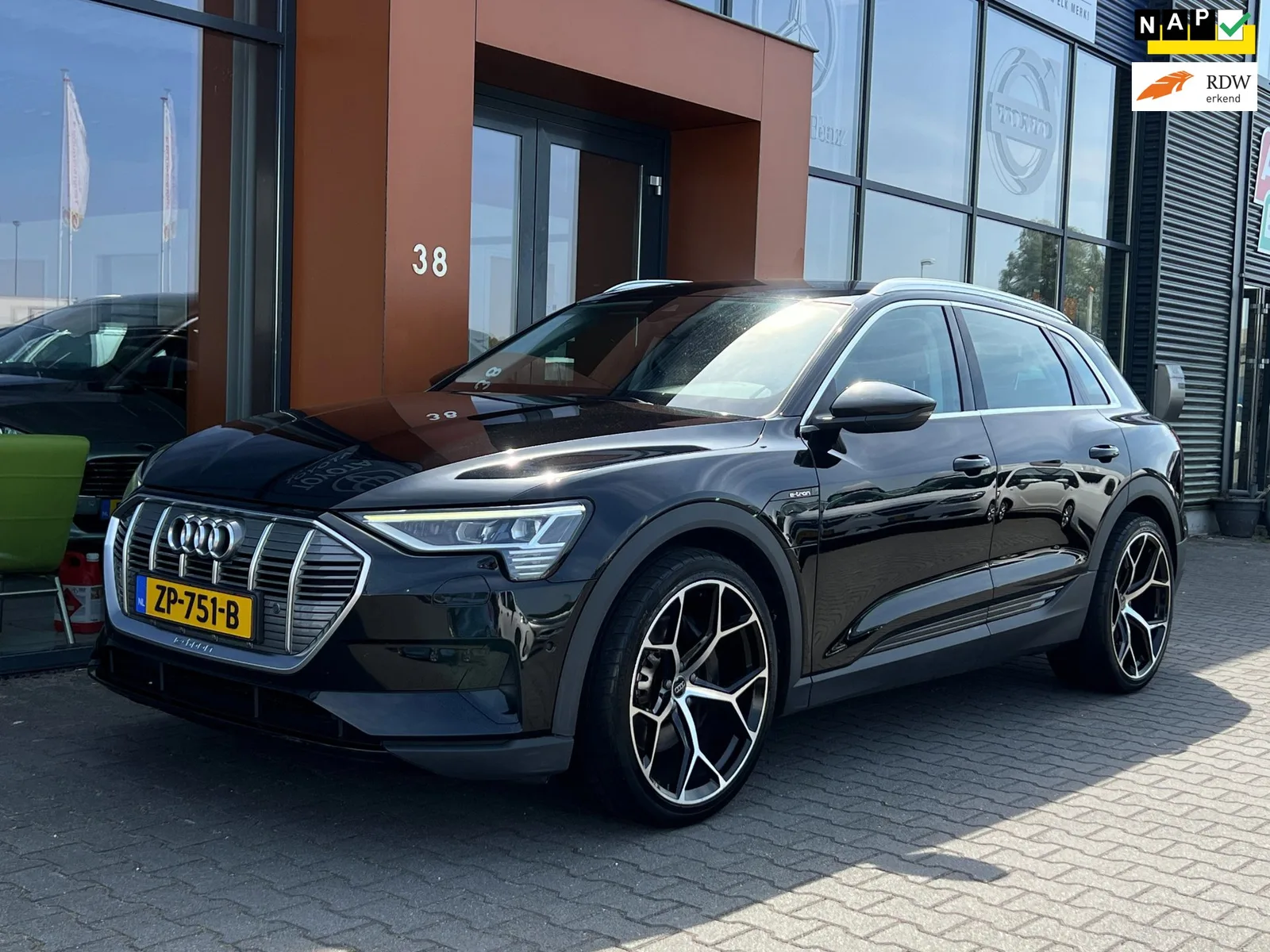 Audi e-tron (2019) — foto 1
