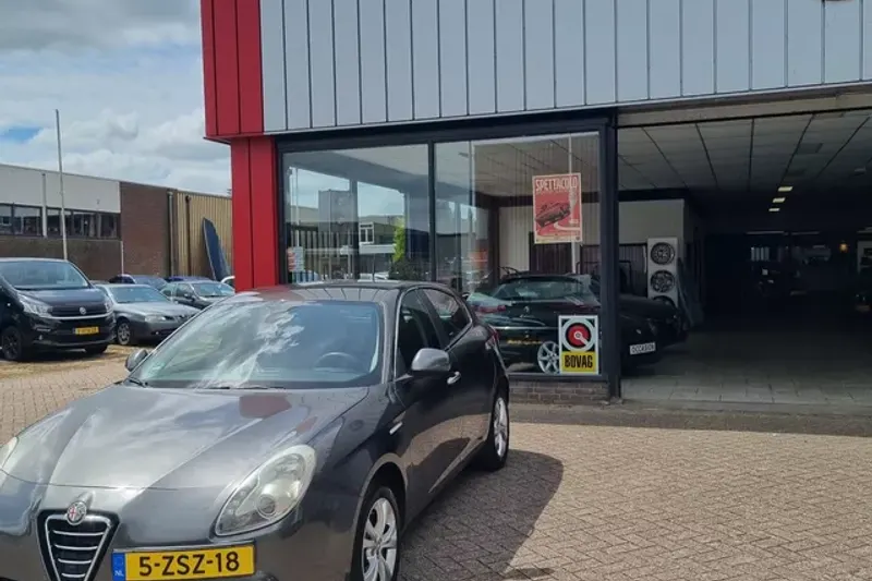 Alfa Romeo Giulietta (2011)
