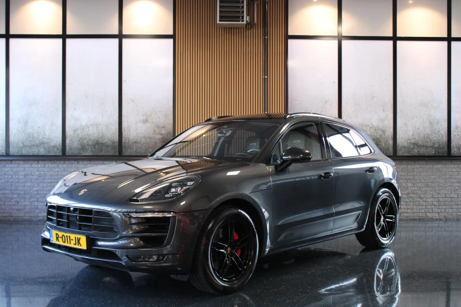 Porsche Macan (2018) — foto 1