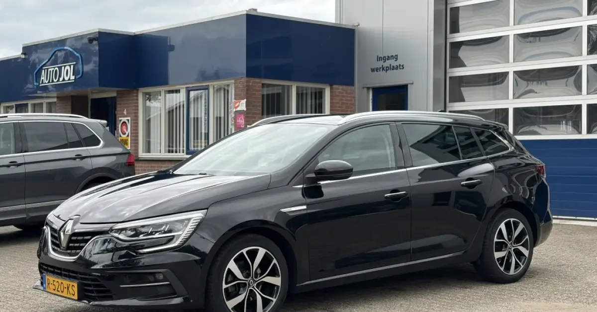 Renault Mégane (2022) — foto 1