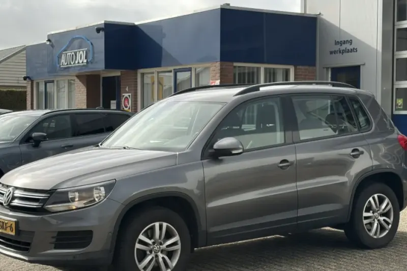 Volkswagen Tiguan (2011)