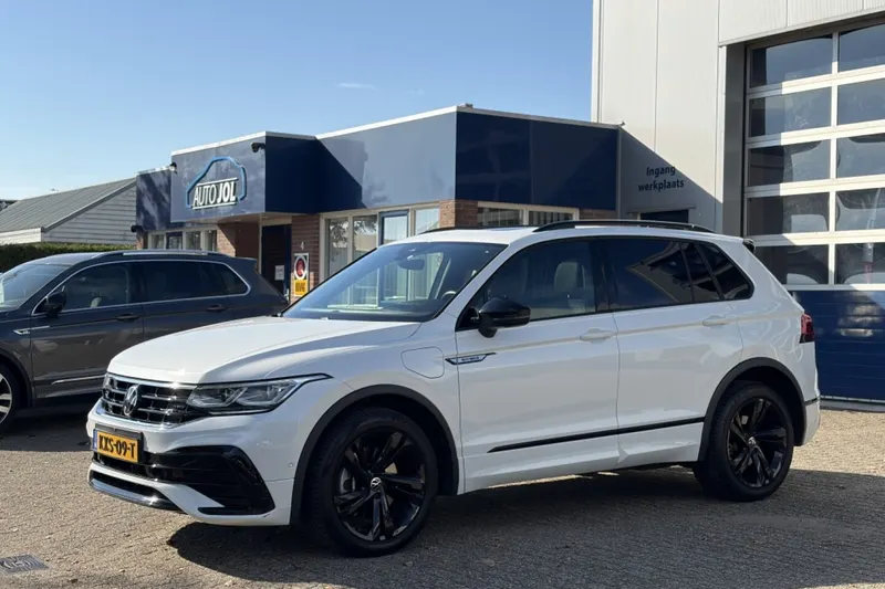 Volkswagen Tiguan (2023)