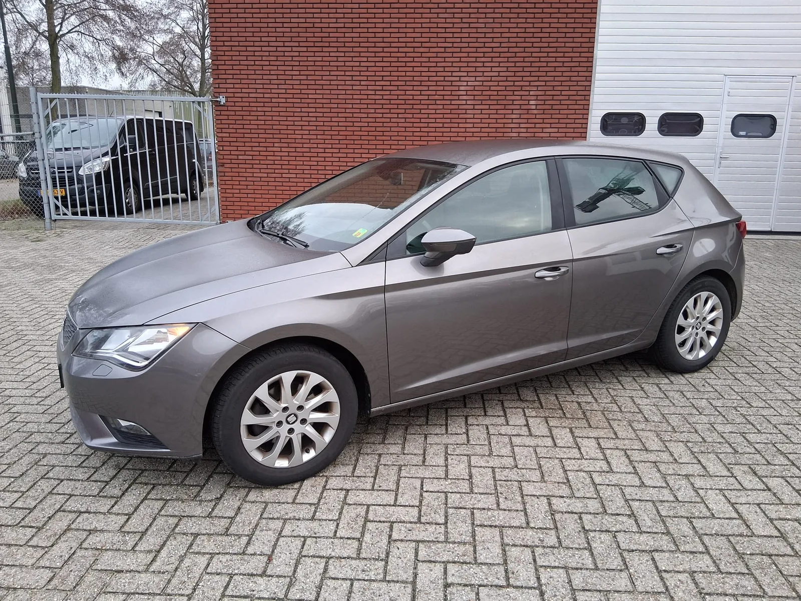 SEAT Leon (2015) — foto 1