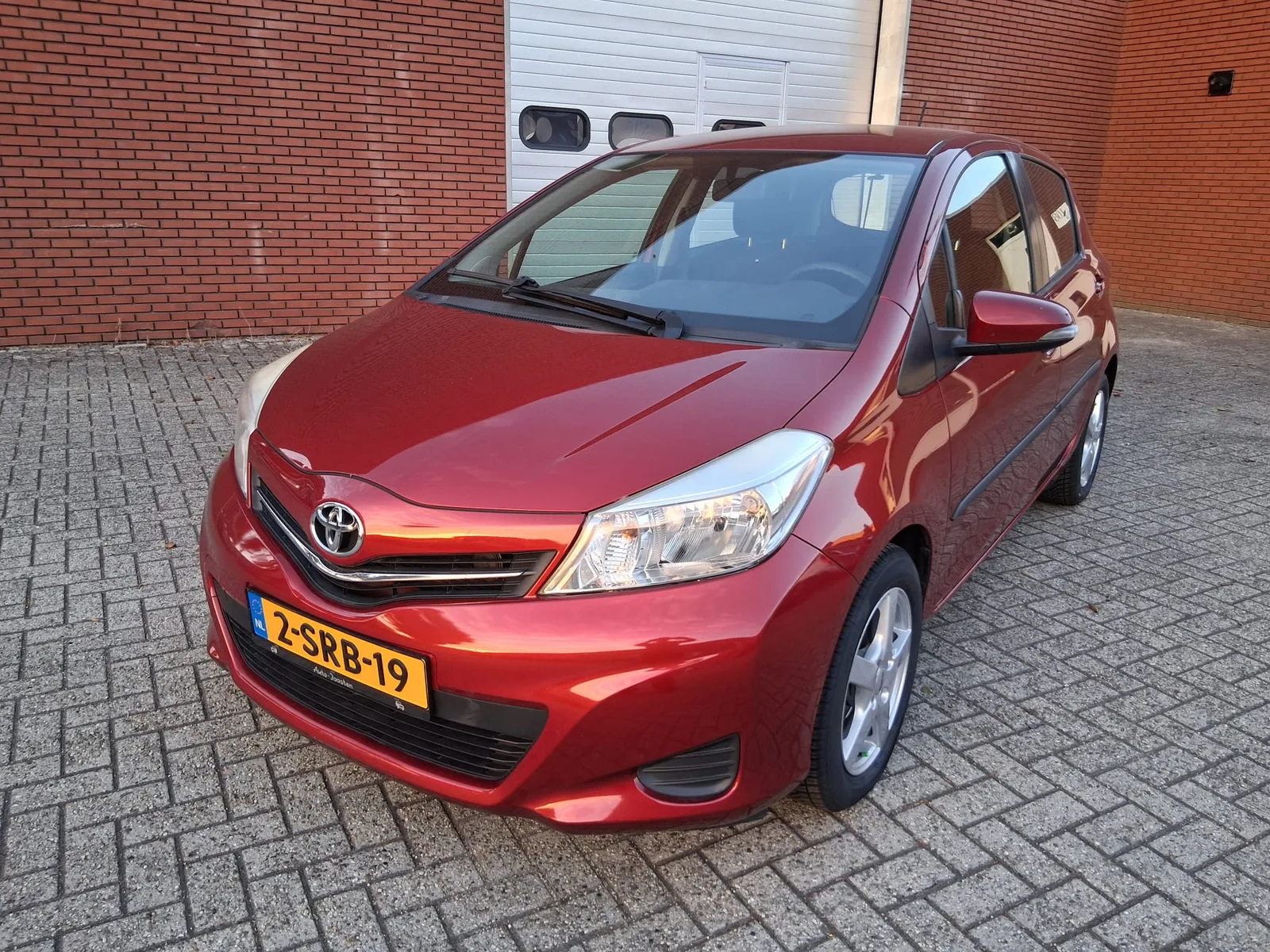 Toyota Yaris (2014) — foto 1