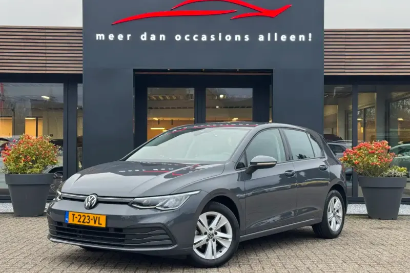 Volkswagen Golf (2023)