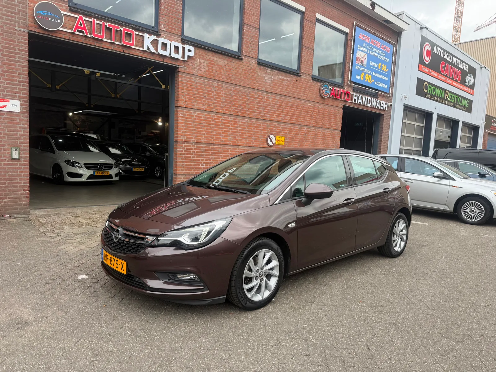 Opel Astra (2018) — foto 1