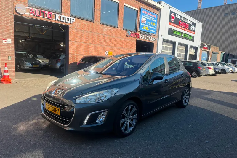 Peugeot 308 (2012)