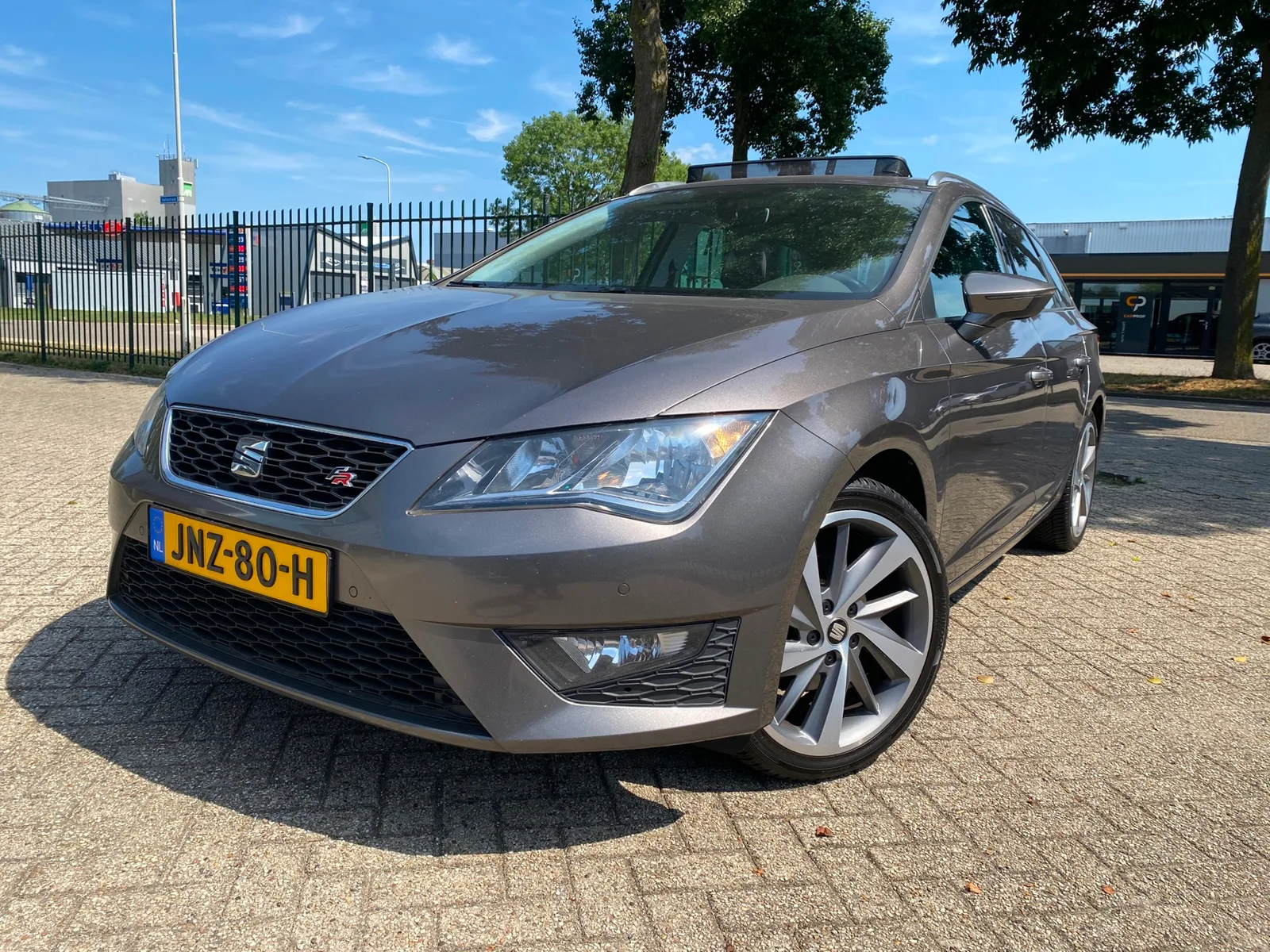SEAT Leon (2016) — foto 1