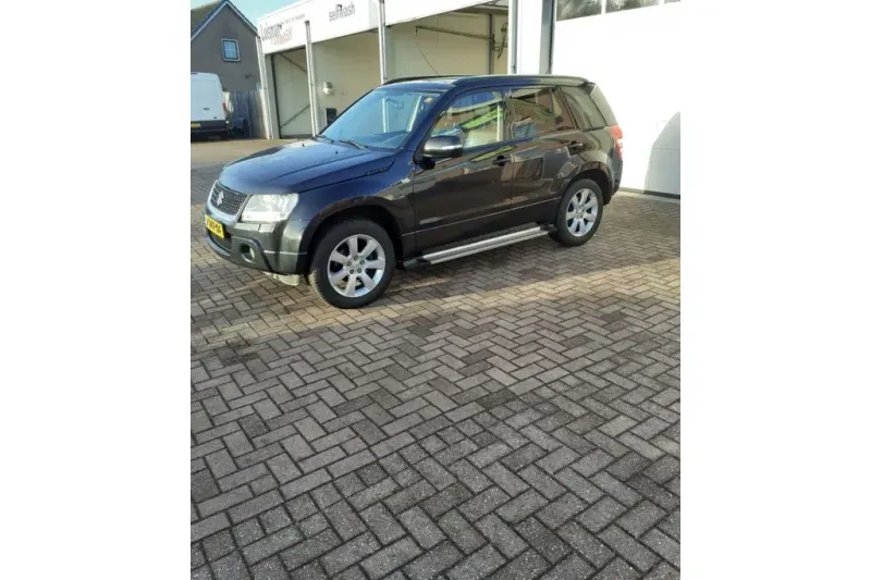 Suzuki Grand Vitara (2008)