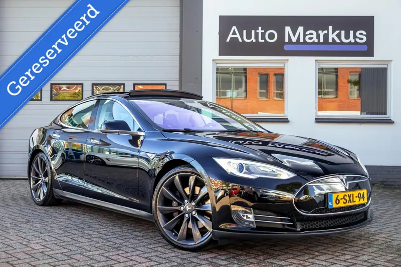 Tesla Model S (2013)