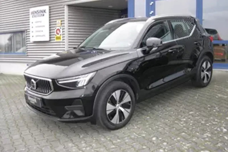 Volvo XC40 (2022)