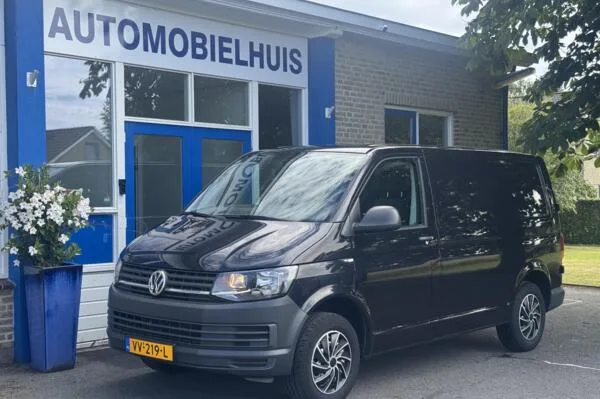 Volkswagen Transporter (2016) — foto 1