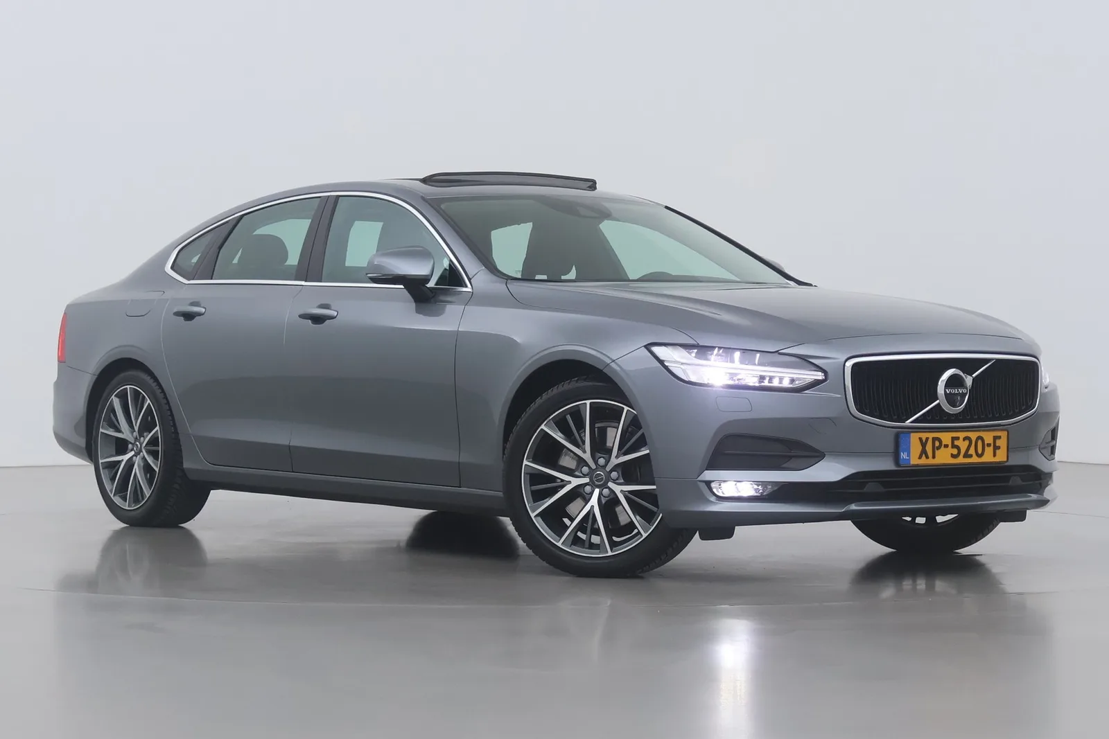 Volvo S90 (2019) — foto 1