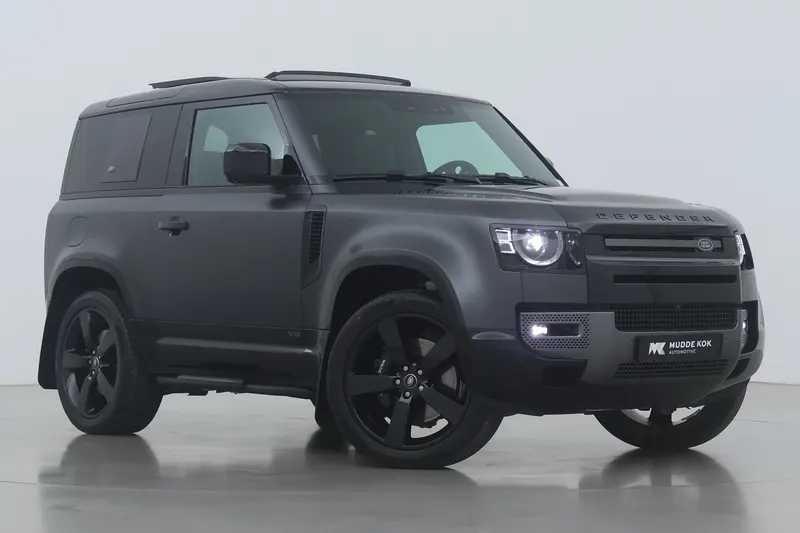 Land Rover Defender (2023)